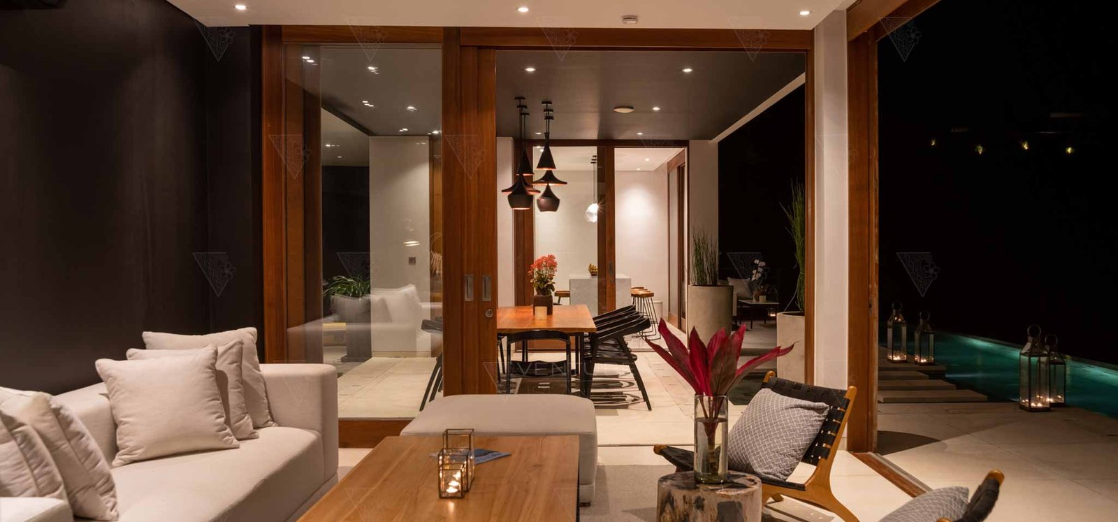 EH - Selong Selo - 2 bedroom - Living and dining area at night